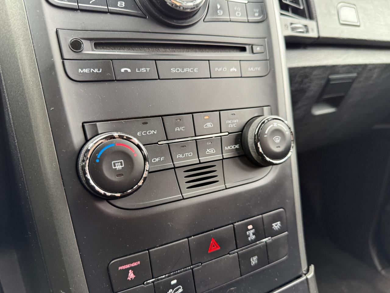 Mahindra XUV500-2.2d.|7 POSTI|UNIPRO|CARPLAY
