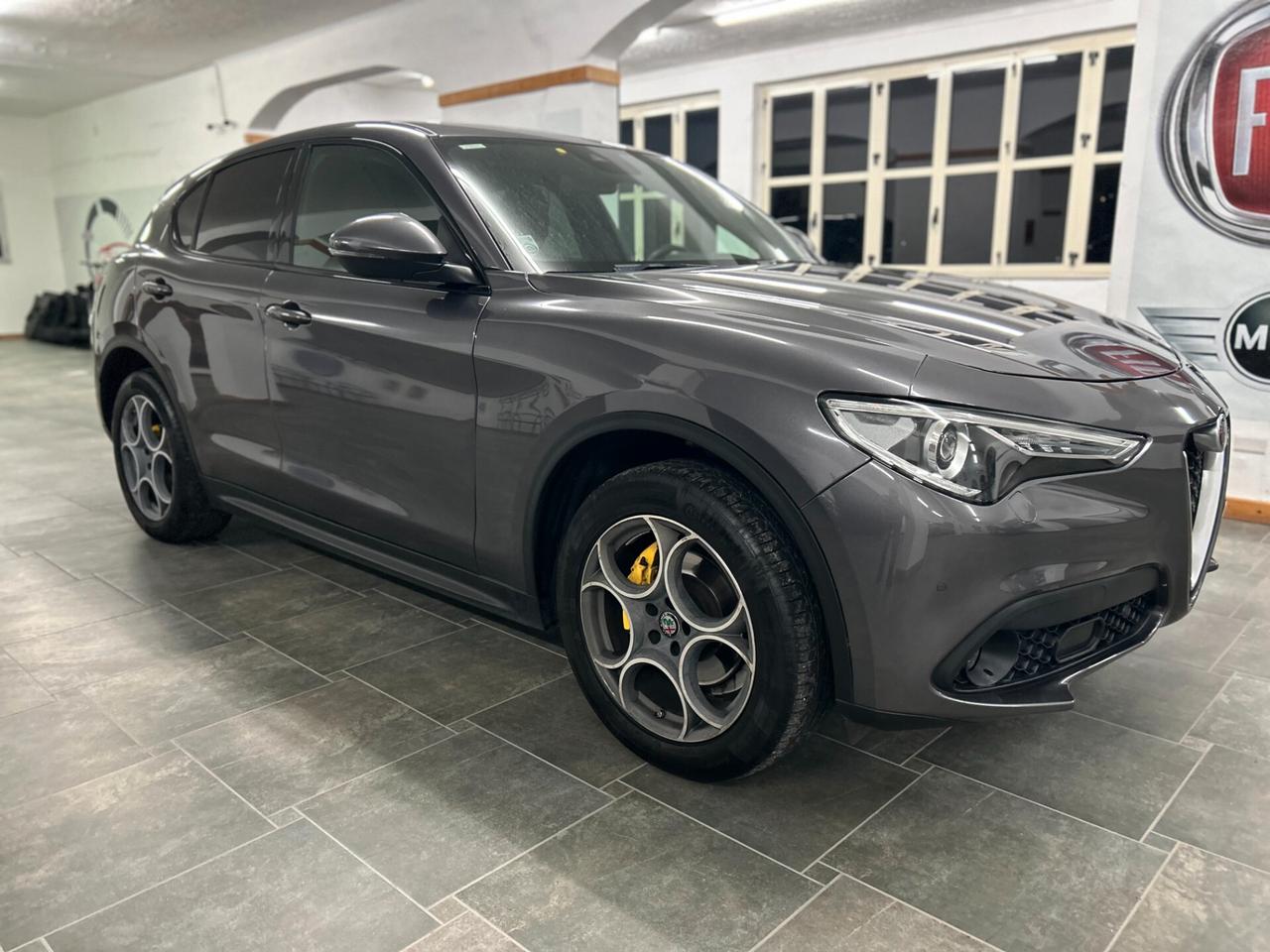 Stelvio 2.2 Turbodiesel 210 CV AT8 Q4 "VELOCE"