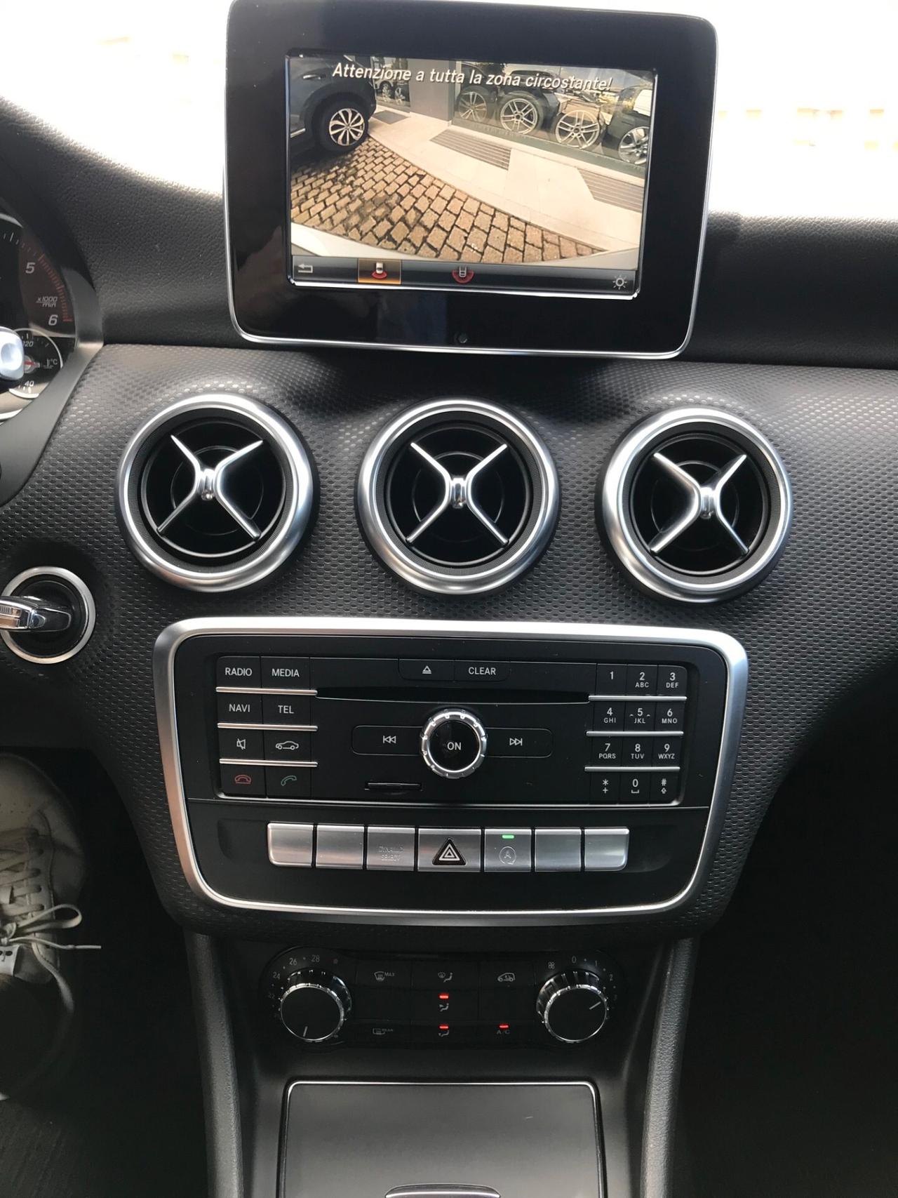 Mercedes-Benz A 160 d Sport aut. my16 retrocamera navi