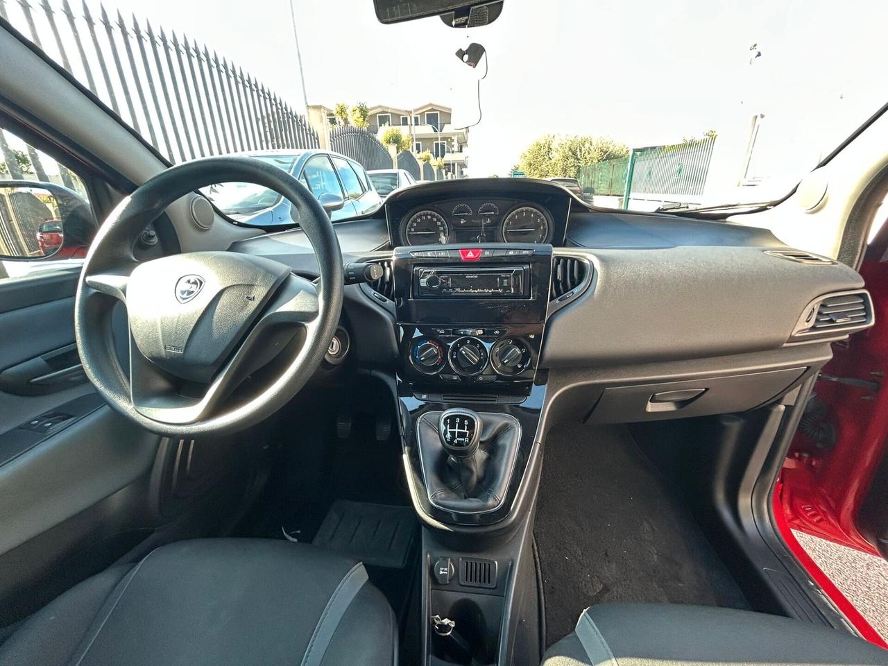 Lancia Ypsilon 1.2 69 CV 5 porte Gold ANNO 2017