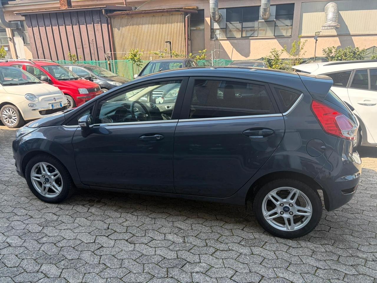 Ford Fiesta 1.4 5 porte Bz.- GPL Business*EURO5*NEOPATENTATI