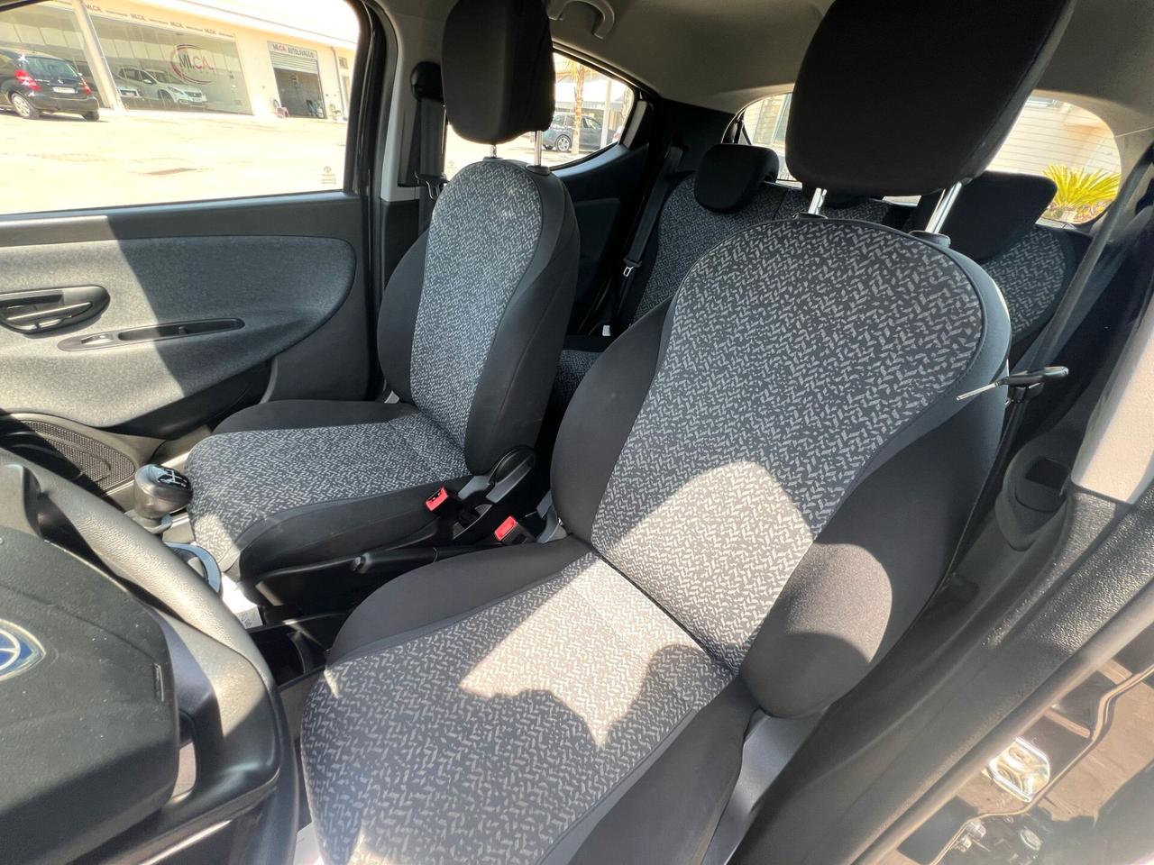 Lancia Ypsilon 1.2 69 CV 5 porte GPL Ecochic Elefantino Blu