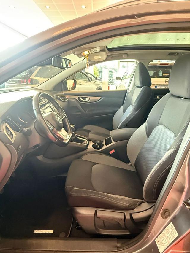 NISSAN Qashqai 1.6 dCi 2WD N-Connecta