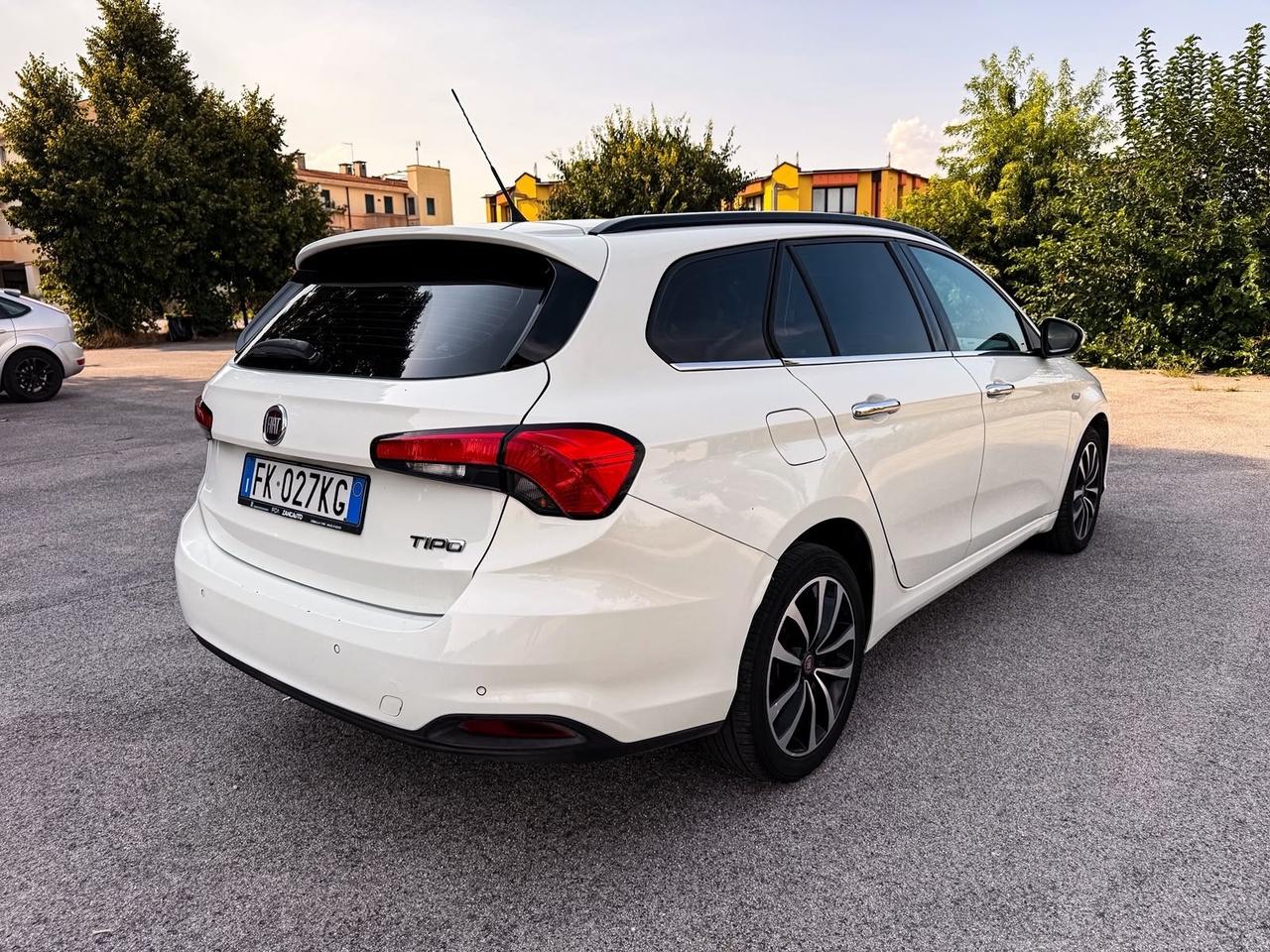 Fiat Tipo 1.6 Mjt S&S SW Lounge