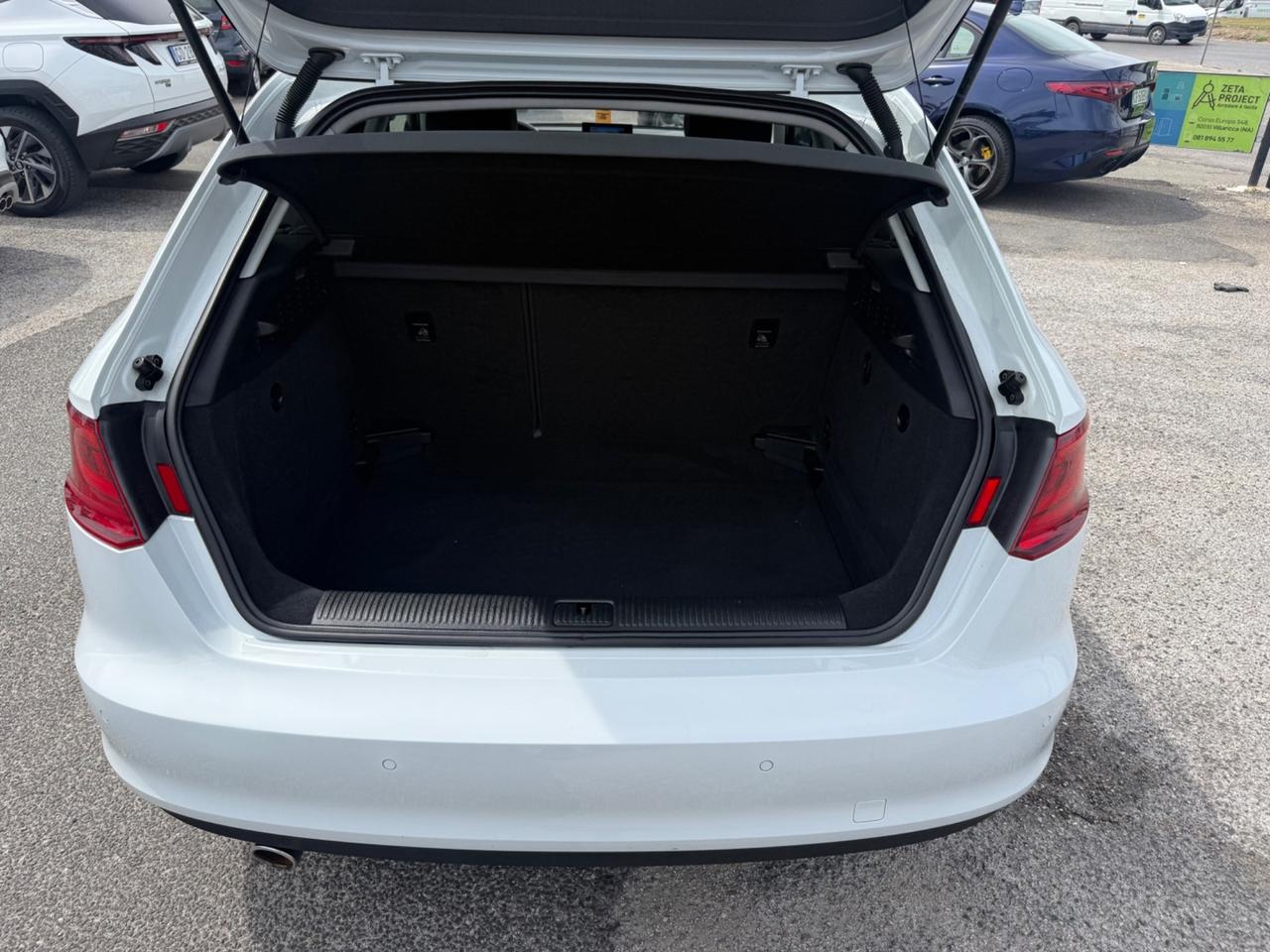 Audi A3 1.6 TDI ultra Attraction