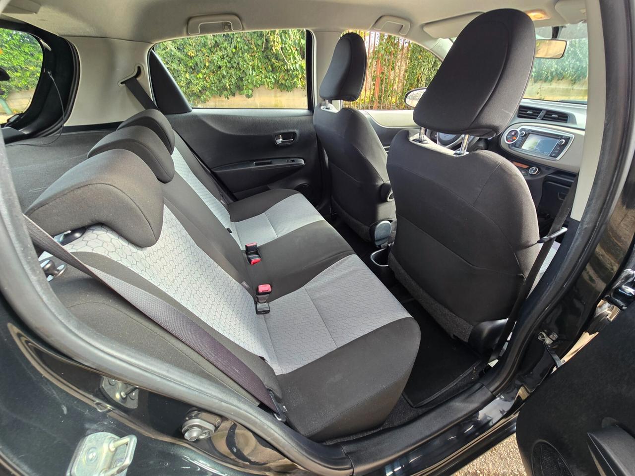 TOYOTA YARIS LOUNGE 1.0B NUOVISSIMA DI TUTTO