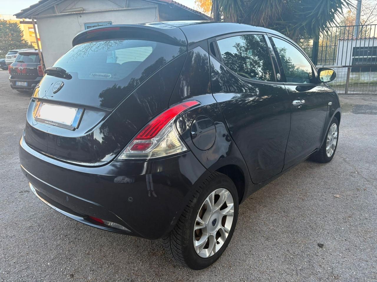LANCIA YPSILON 1.2 GPL ECOCHIC Gold - 2015