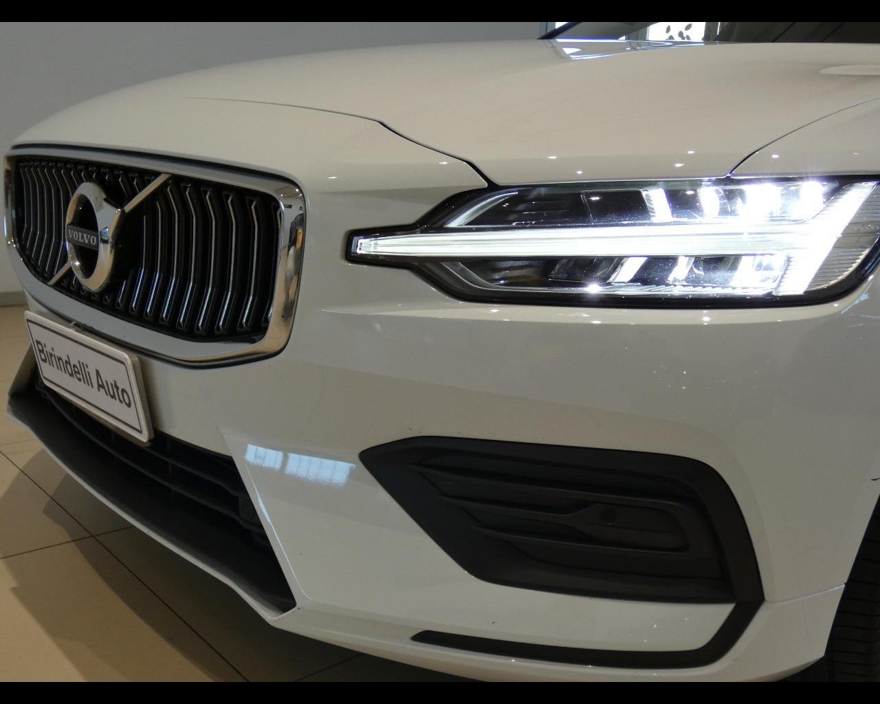 VOLVO V60 (2018-->) - V60 B4 (d) Geartronic Momentum Business