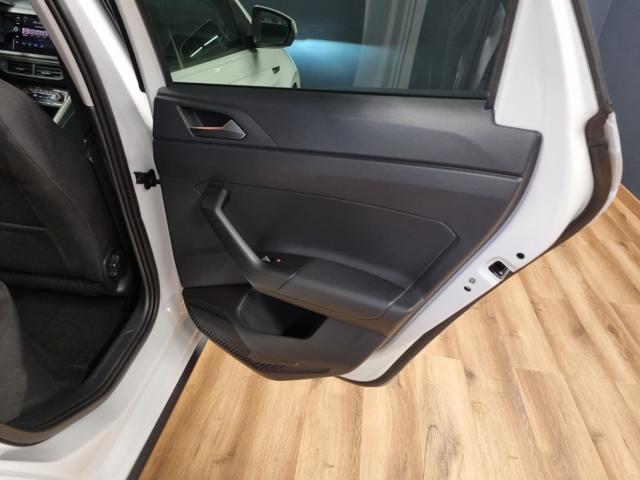 VOLKSWAGEN Polo 1.0 TSI DSG R-Line