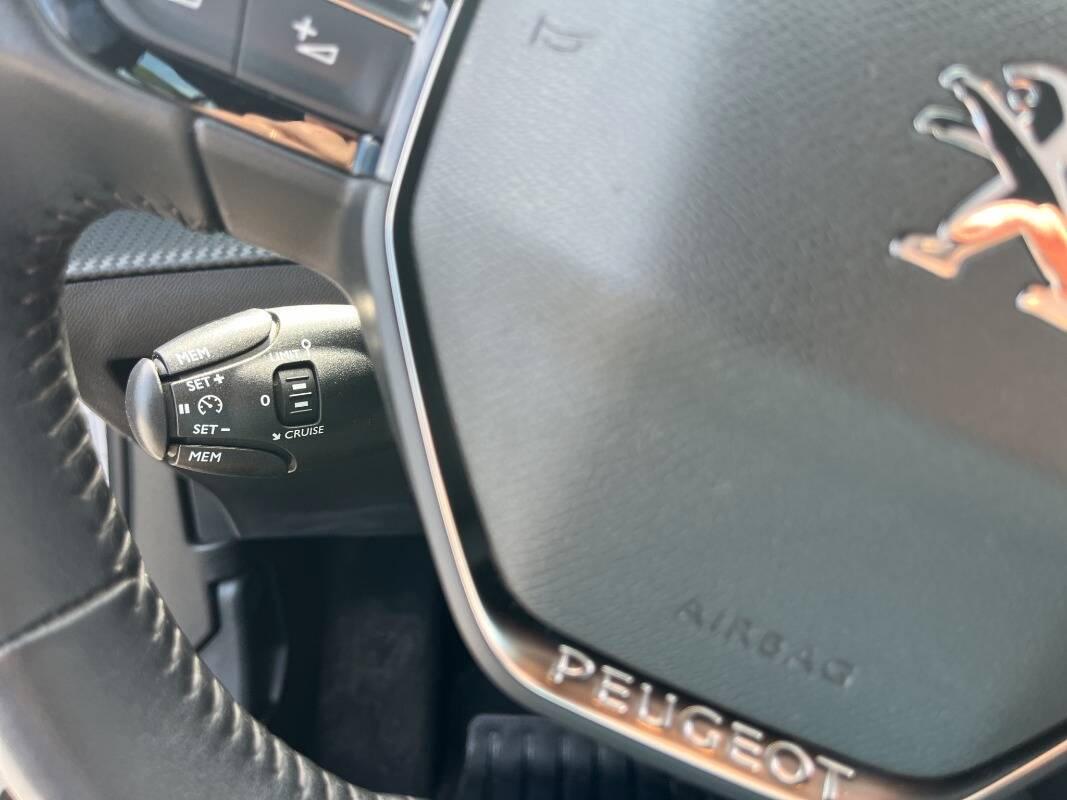 Peugeot 2008 1.2 puretech Active Pack s&s 100cv