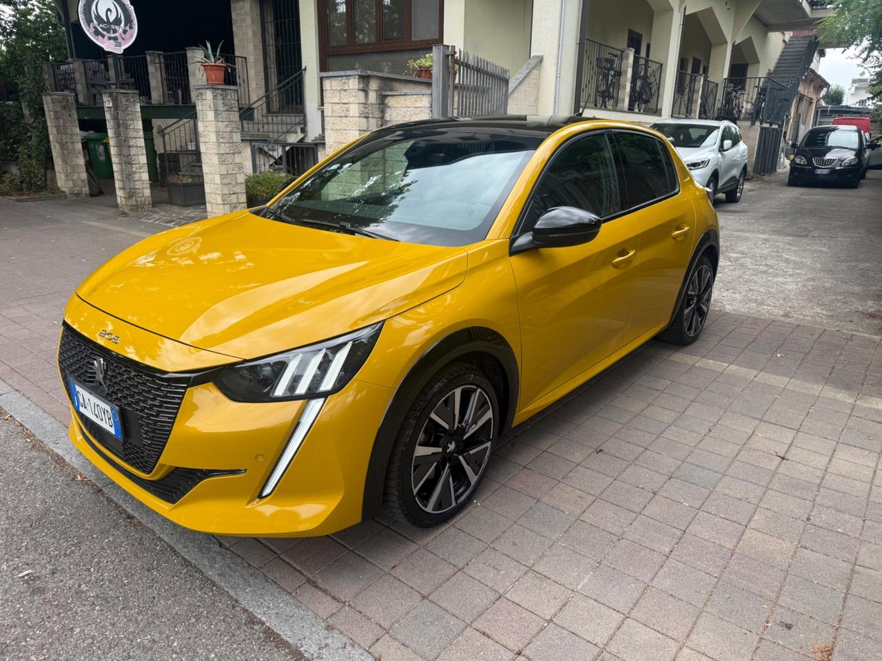 Peugeot 208 PureTech 100 Stop&Start EAT8 5 porte GT Line