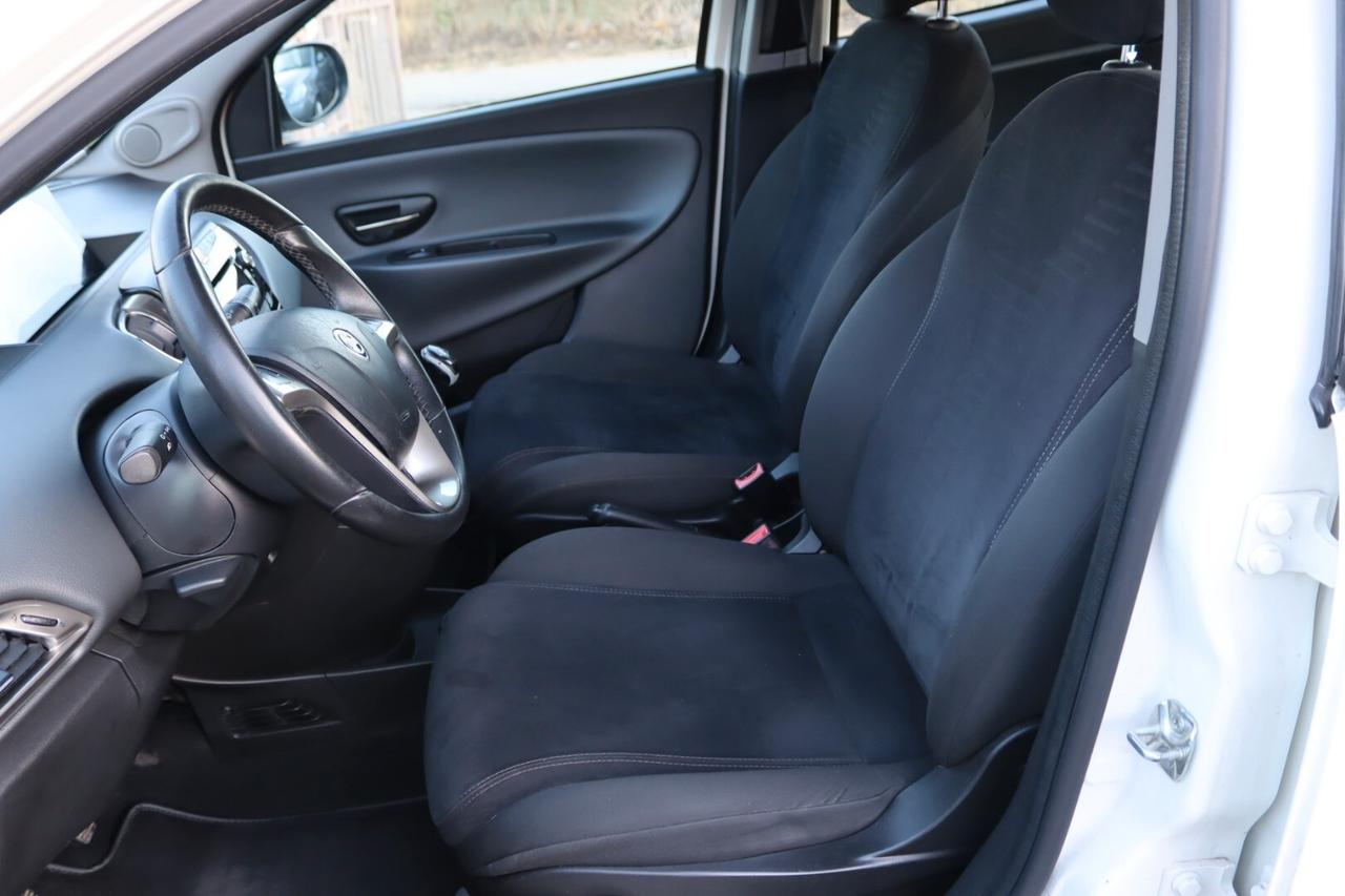 Lancia Ypsilon 1.2 69 CV 5 porte GPL Ecochic Gold