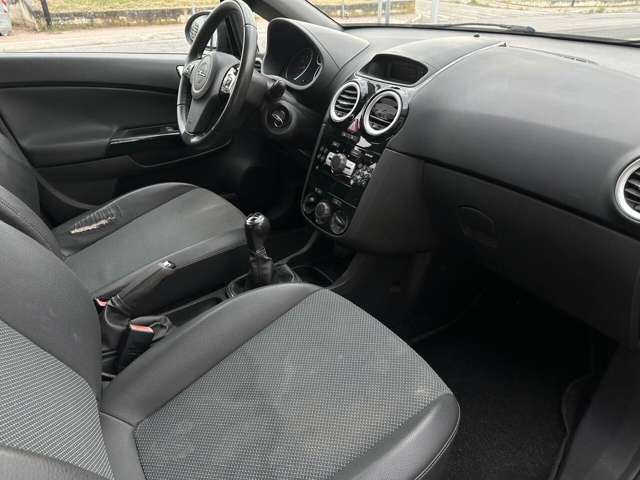 Opel Corsa 1.2 Cosmo *NEOPATENTATI
