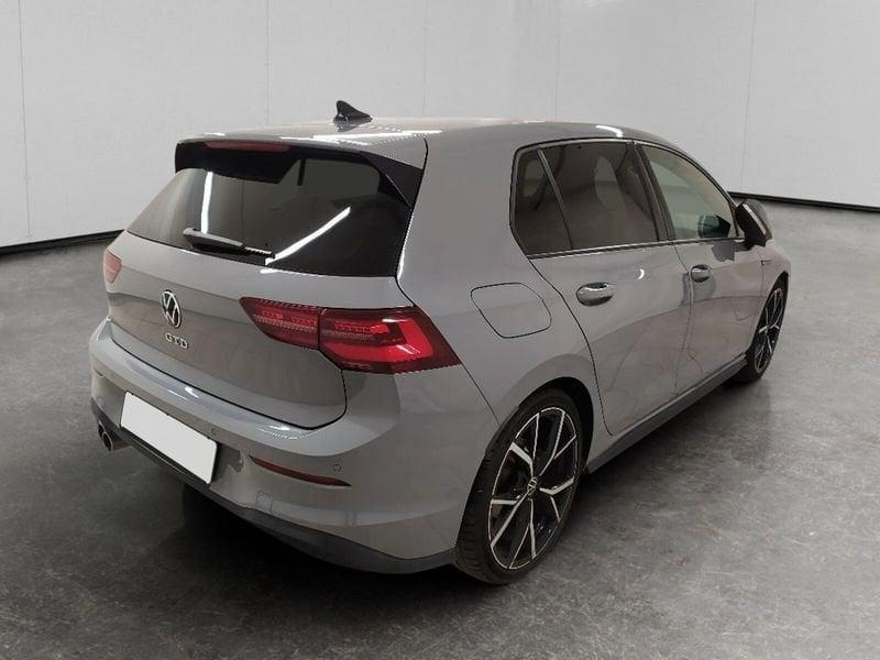 Volkswagen Golf 2.0 tdi GTD 200cv dsg