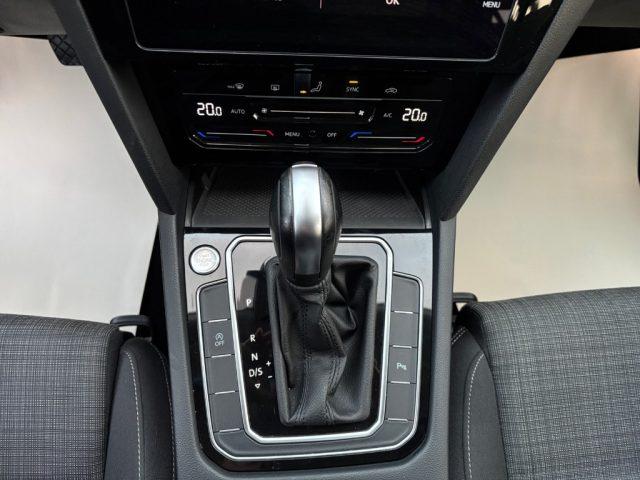 VOLKSWAGEN Passat Variant 2.0 TDI SCR EVO DSG Business