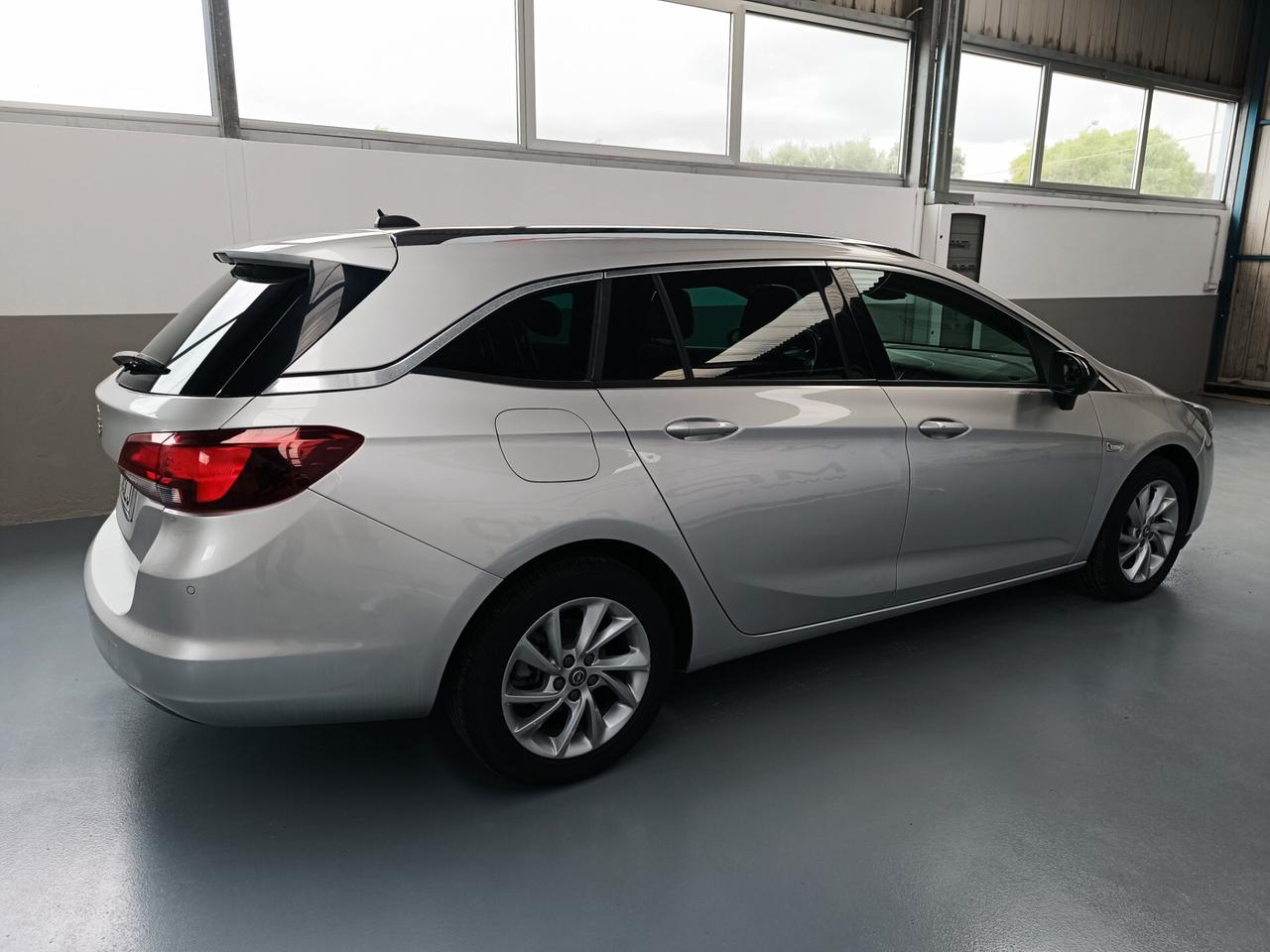 Opel Astra 1.5 CDTI 122 CV S&S AT9 Sports Tourer Business Eleg.