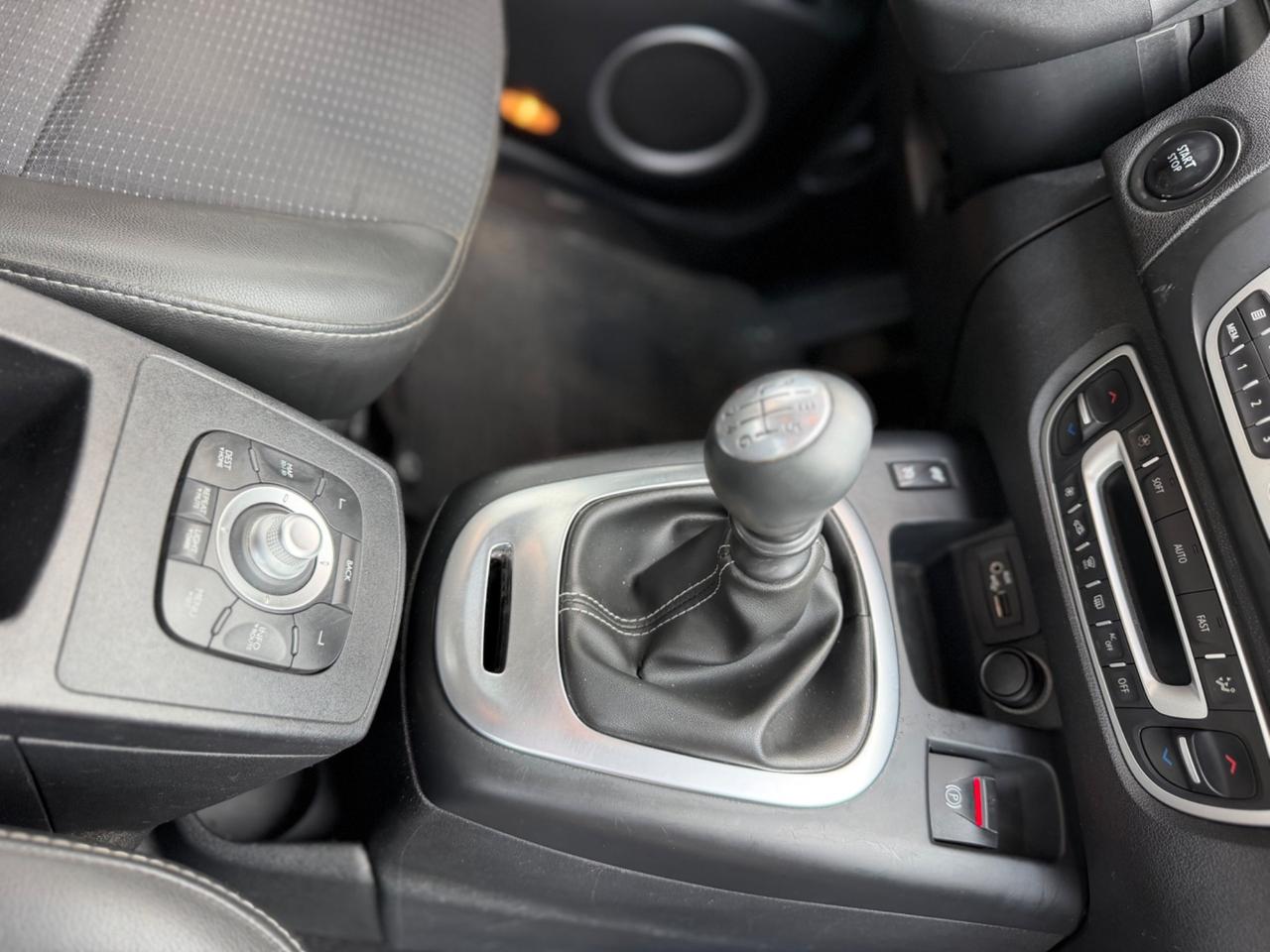 Renault Scenic Scénic X-Mod 1.5 dCi 110CV EDC Luxe