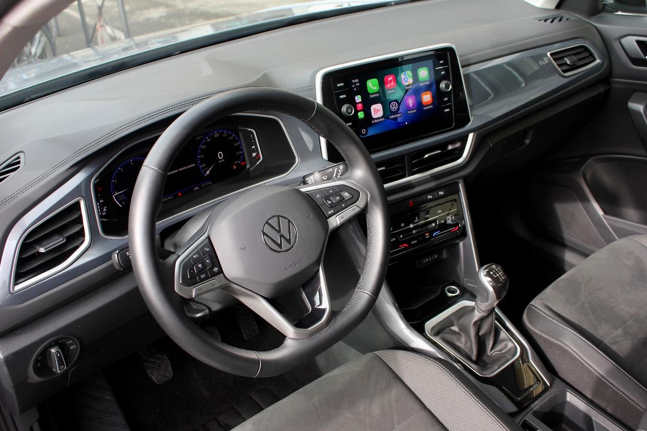 Volkswagen T-Roc 1.0 TSI Style FARI LED PERFORMANCE SENSORI