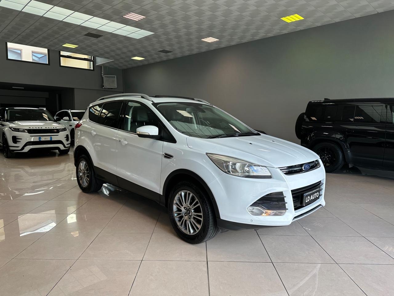 Ford Kuga 2.0 TDCI 140 CV 4WD Powershift Titanium gancio traino