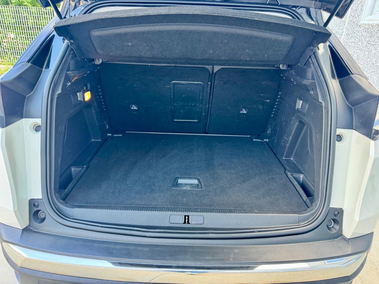Peugeot 3008 BlueHDi 130 S&S EAT8 Allure Pack