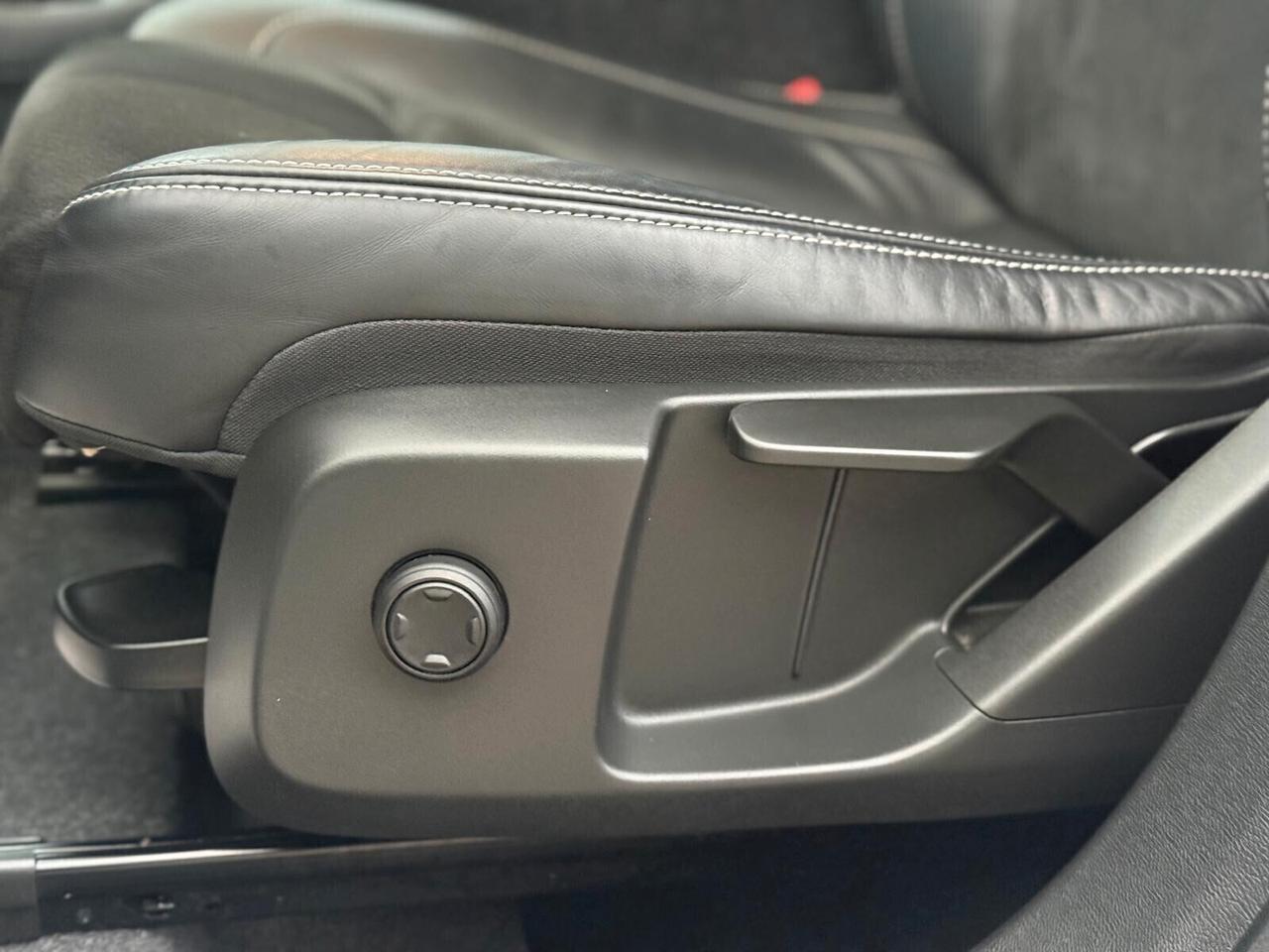 Volvo XC40 Recharge Plug-in Hybrid R-Design 211CV