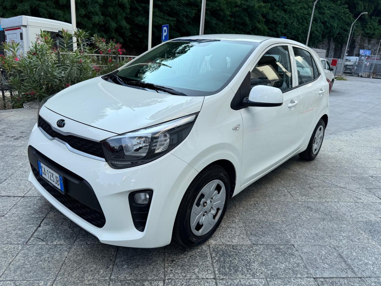 KIA PICANTO 1.0 NEOPATENTATI