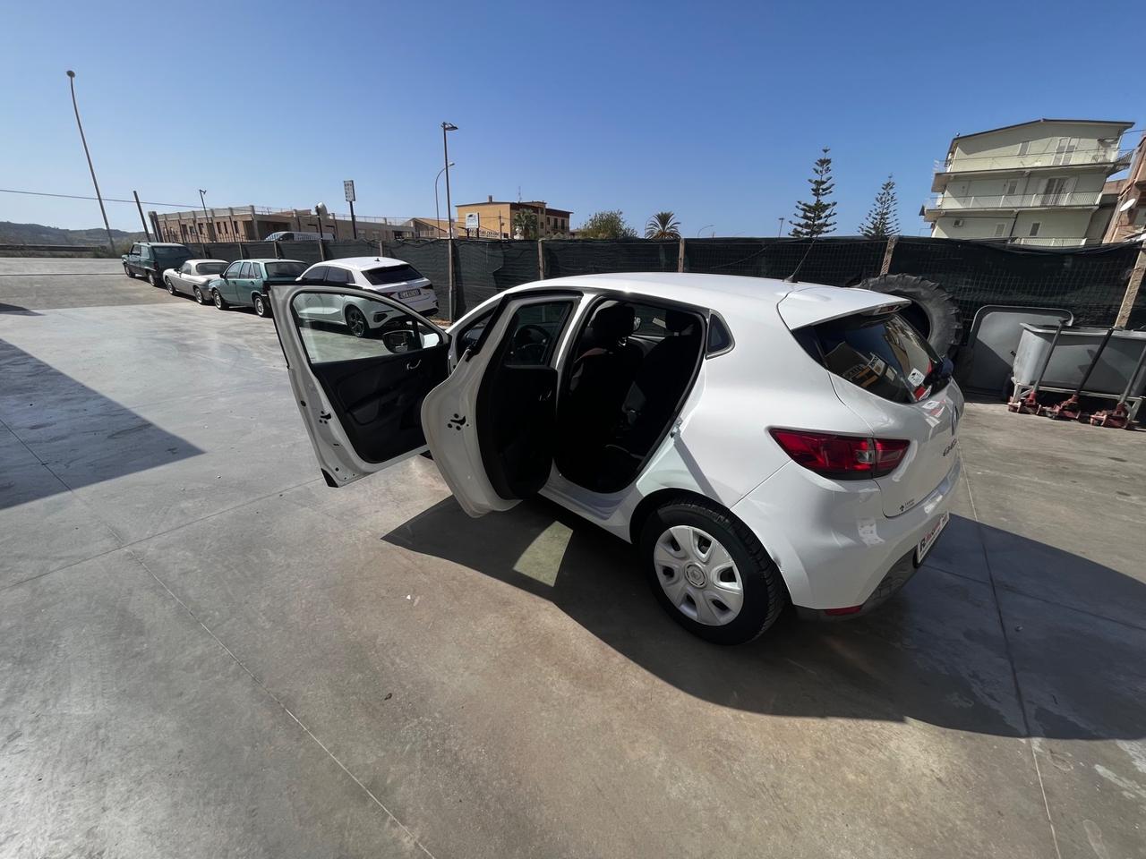 Renault Clio 1.2 75CV 5 porte Wave