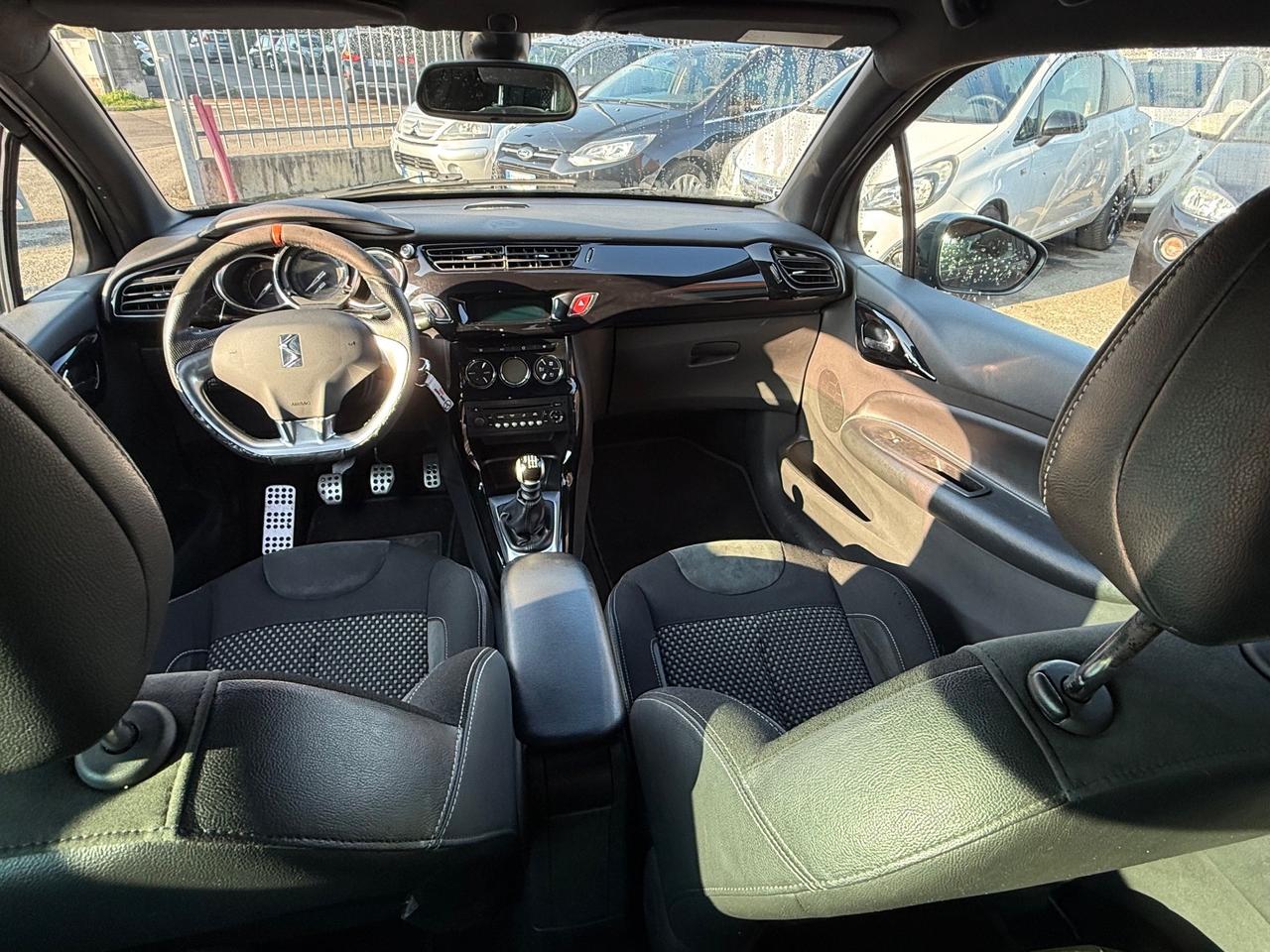 Ds DS3 3 1.6 THP 155 Just Black