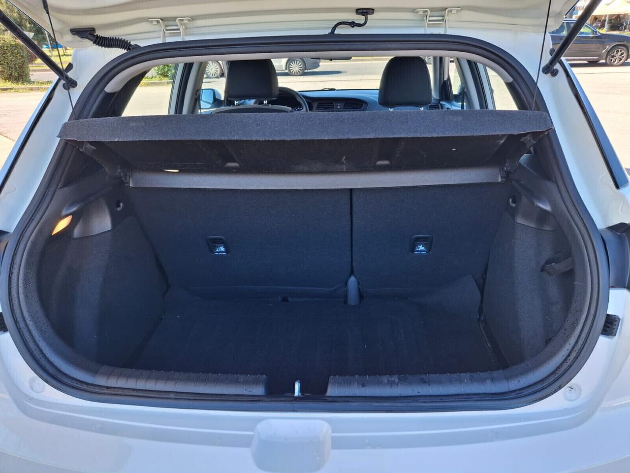Hyundai i20 1.1 CRDi-*DIESEL EURO 6*NEOPATENTATI*