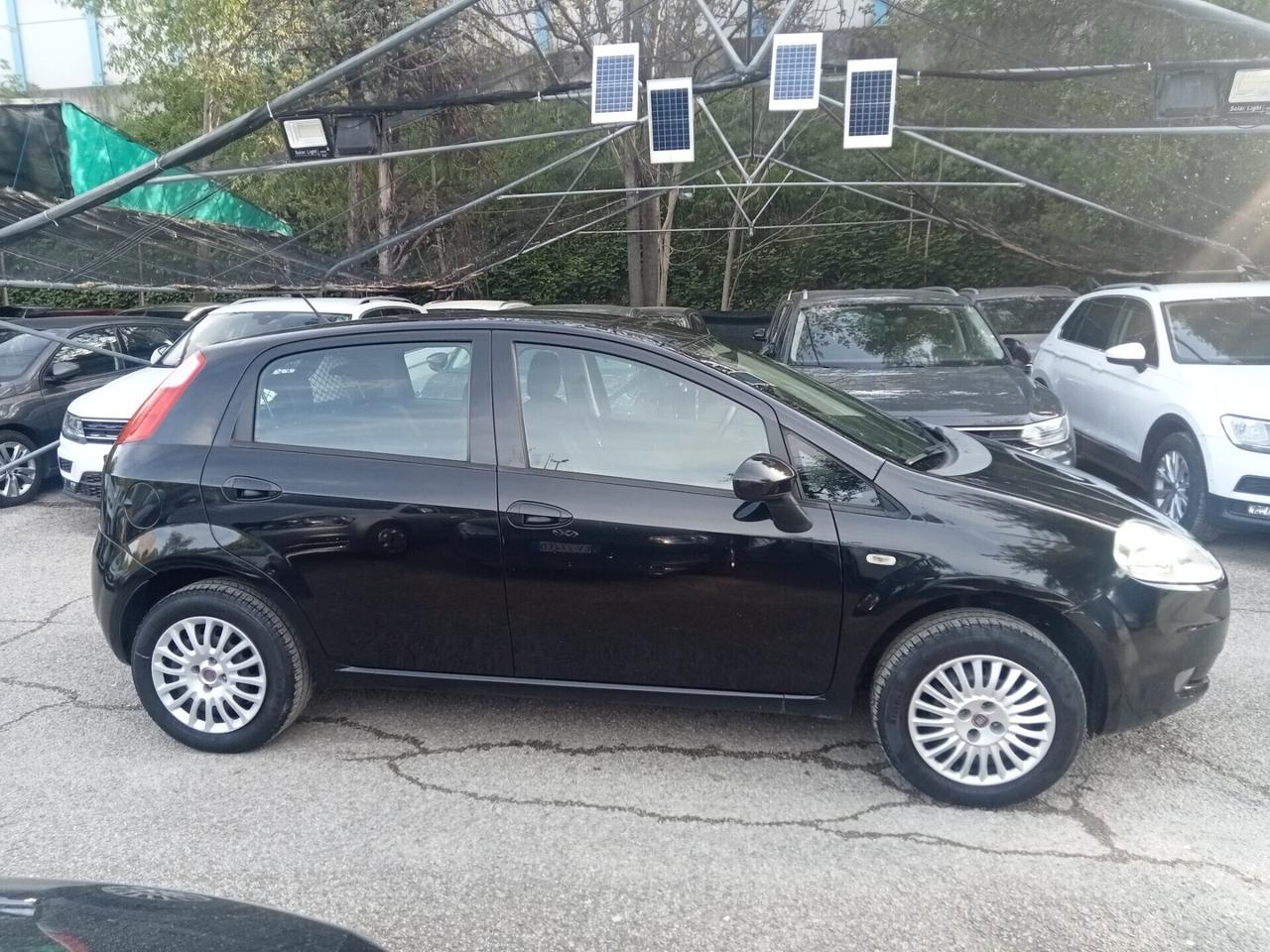 Fiat Grande Punto 1.4 - 5 porte Natural Power OK Neopatentati