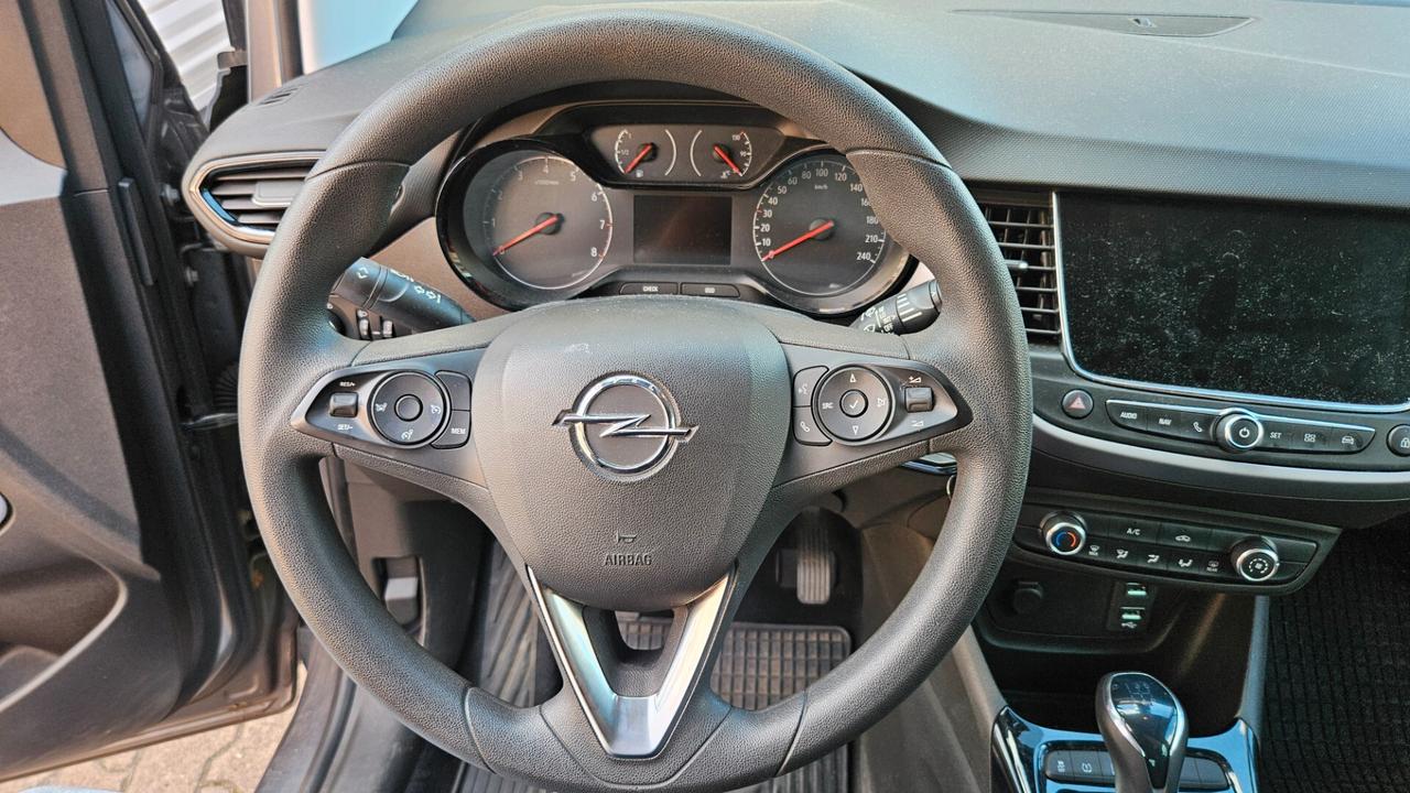 Opel Crossland 1.2 81CV NAVY-CARPLAY