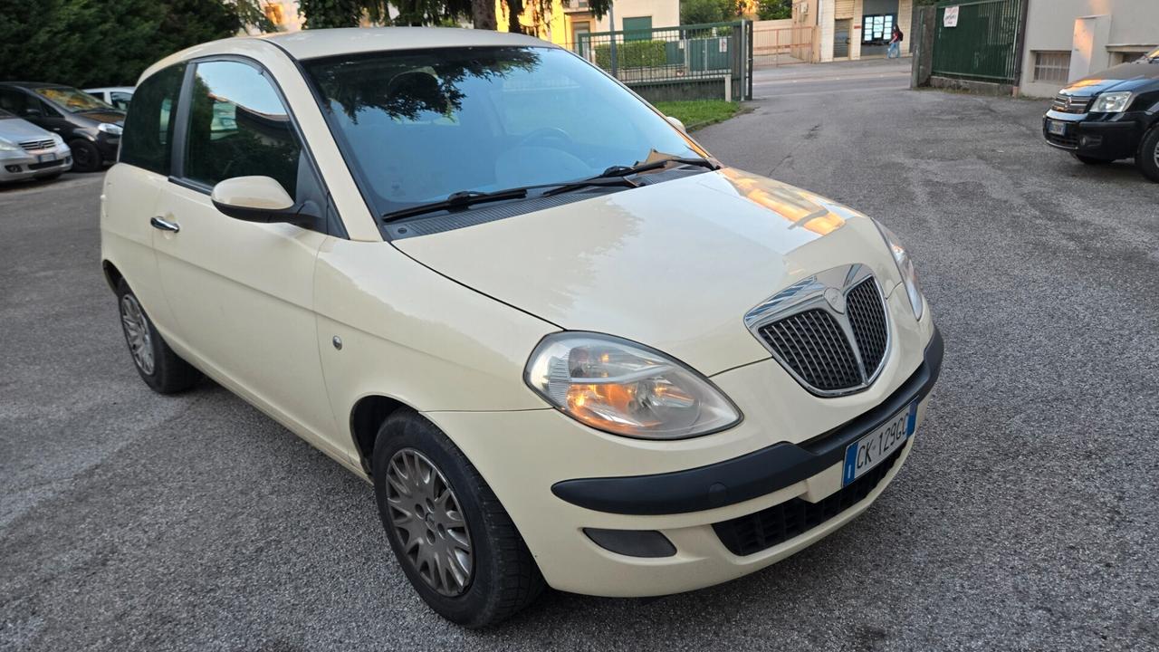 Lancia Ypsilon 1.2 Neopatentati 104600Km Euro4