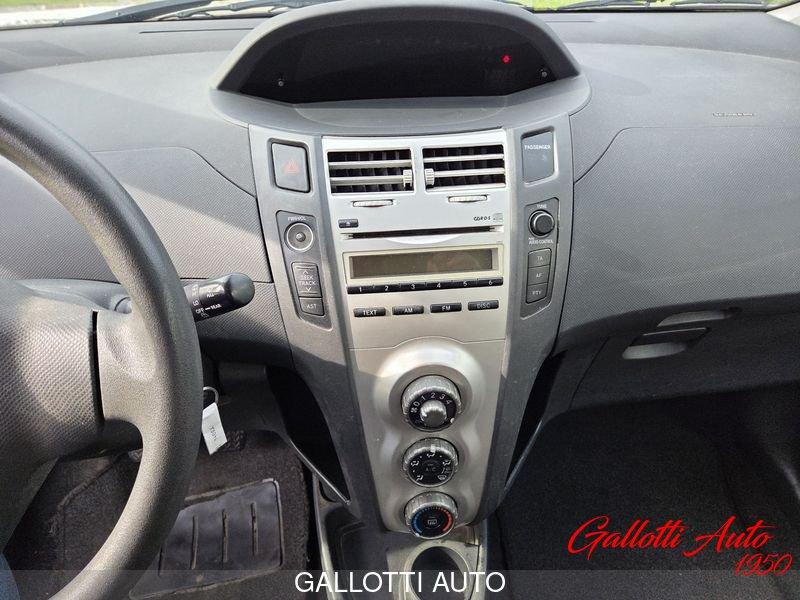 Toyota Yaris 1.0 3 porte