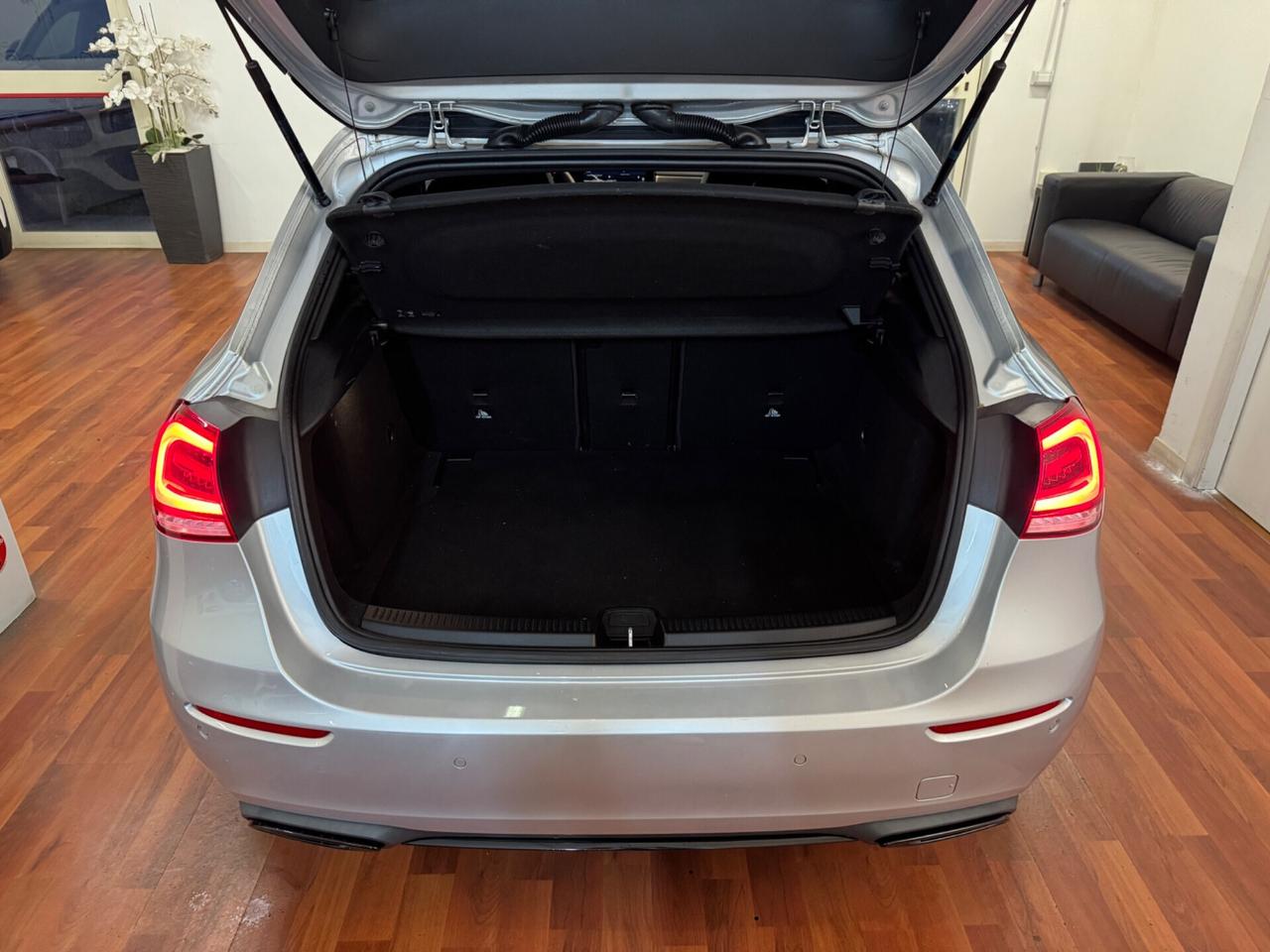 MERCEDES-BENZ A 180 d AUTO SPORT NIGHT EDITION - MY19