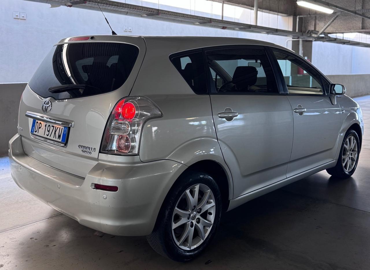 Toyota Corolla Verso 1.8 16V MMT MY'08 7pti