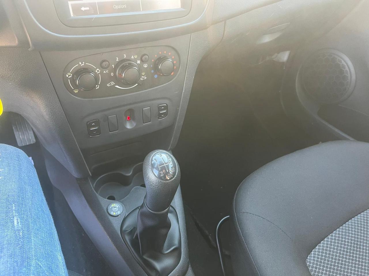 Dacia Sandero 1.2 GPL 75CV Lauréate 2015