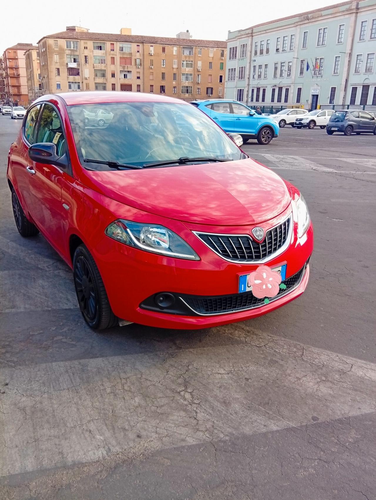 Lancia Ypsilon 1.0 FireFly 5 porte S&S Hybrid Ecochic Gold