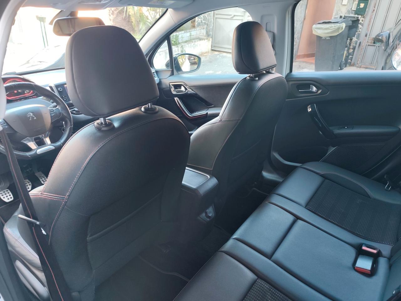 Peugeot 2008 Turbo 130 GT Line 2016