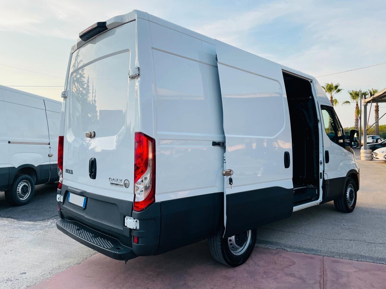 Iveco Daily 35 S14 136CV HI-MATIC L2H2