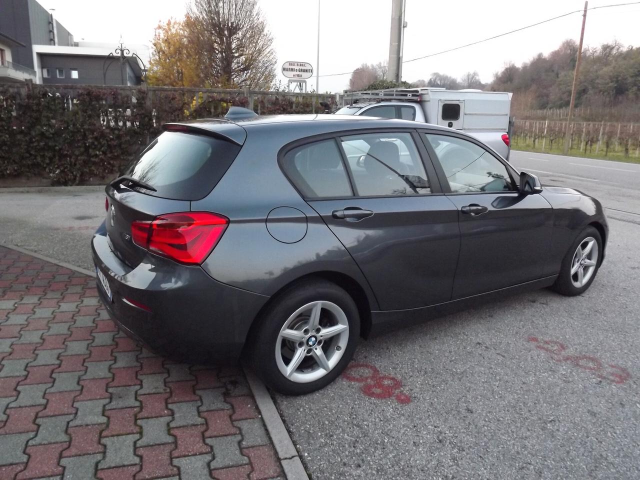 Bmw 116 116i 5p. Urban