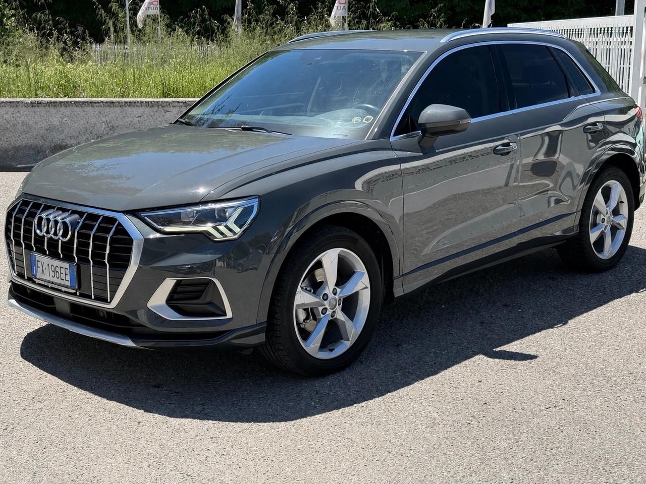 Audi Q3 35 TDI S tronic Business Advanced