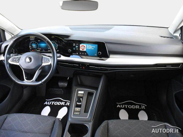 VOLKSWAGEN Golf 1.5 TGI 130cv DSG Life VIRTUAL CARPLAY TRIZONA