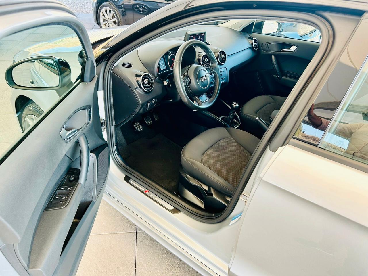 Audi A1 1.6 TDI S line edition