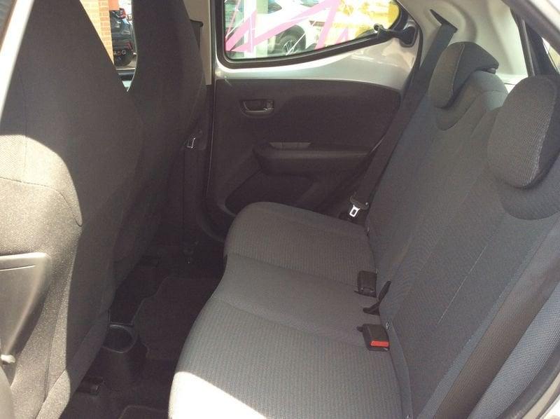 Toyota Aygo Connect 1.0 VVT-i 72 CV 5 porte x-play
