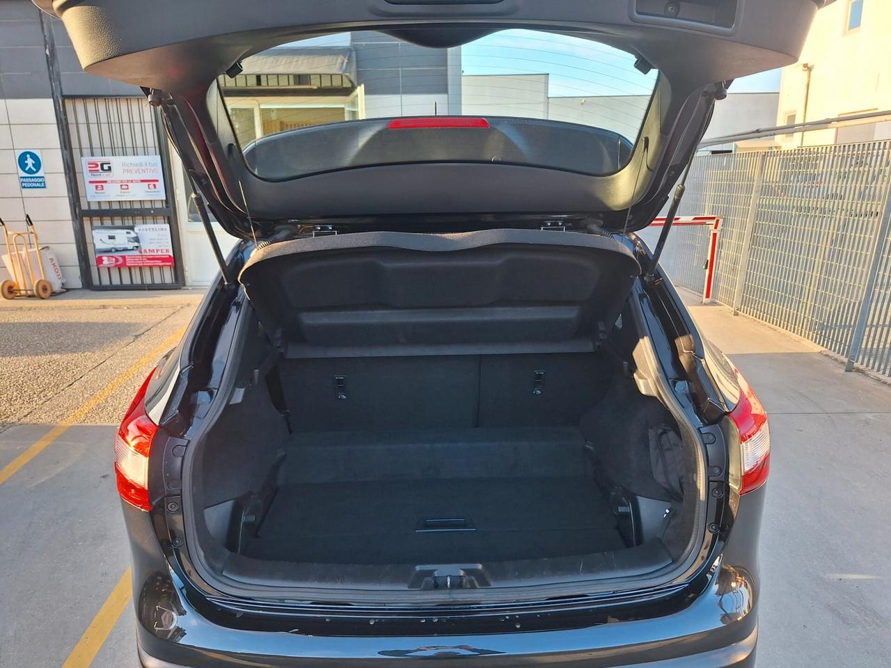 Nissan Qashqai 1.6 dCi 4WD N-Vision