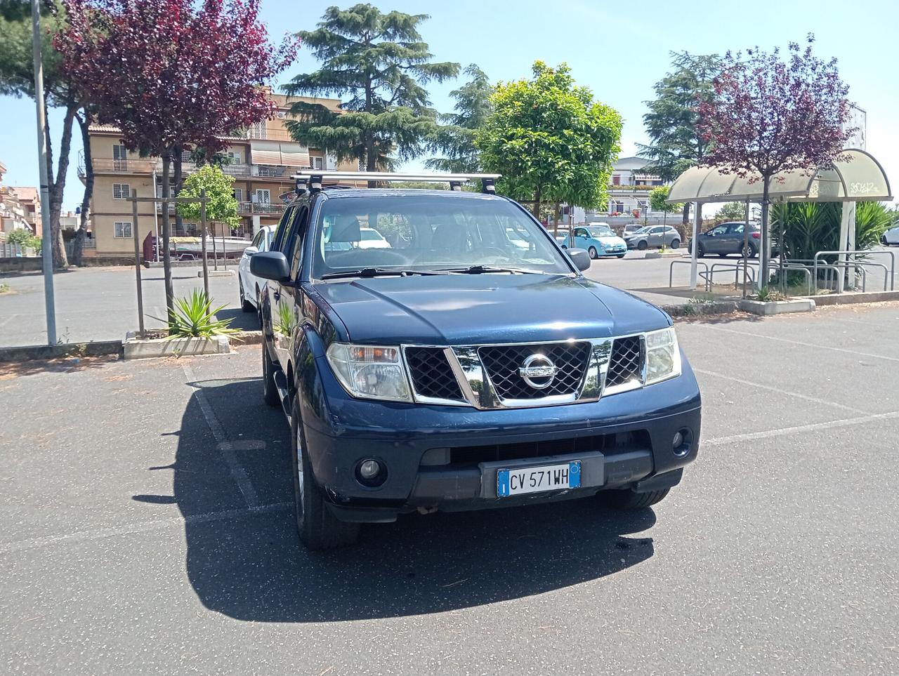 Nissan Pathfinder 2.5 dCi SE gancio traino a libretto
