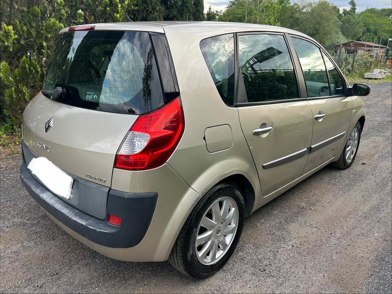 Renault Scenic 1.9 dCi Dynamique