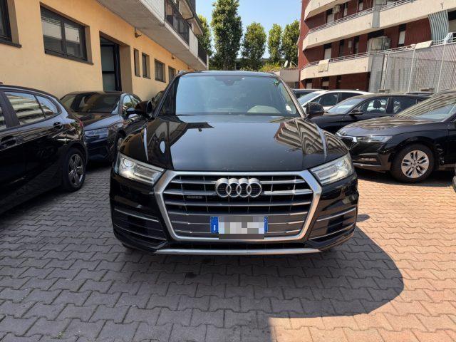 AUDI Q5 2.0 TDI quattro S tronic Business Sport