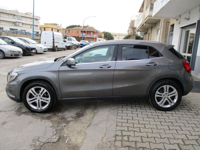 MERCEDES-BENZ GLA 200 d Automatic Sport