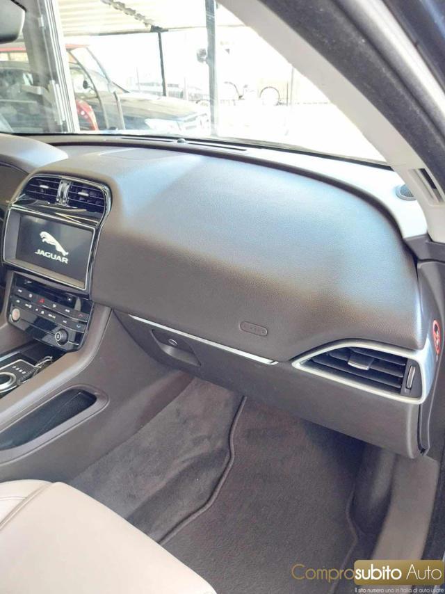 JAGUAR F-Pace 2.0 D 180 CV aut. Prestige
